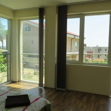 Bay View וארנה